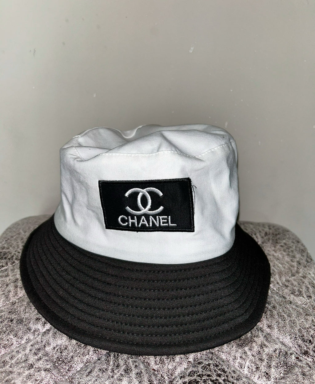 White Black Bucket