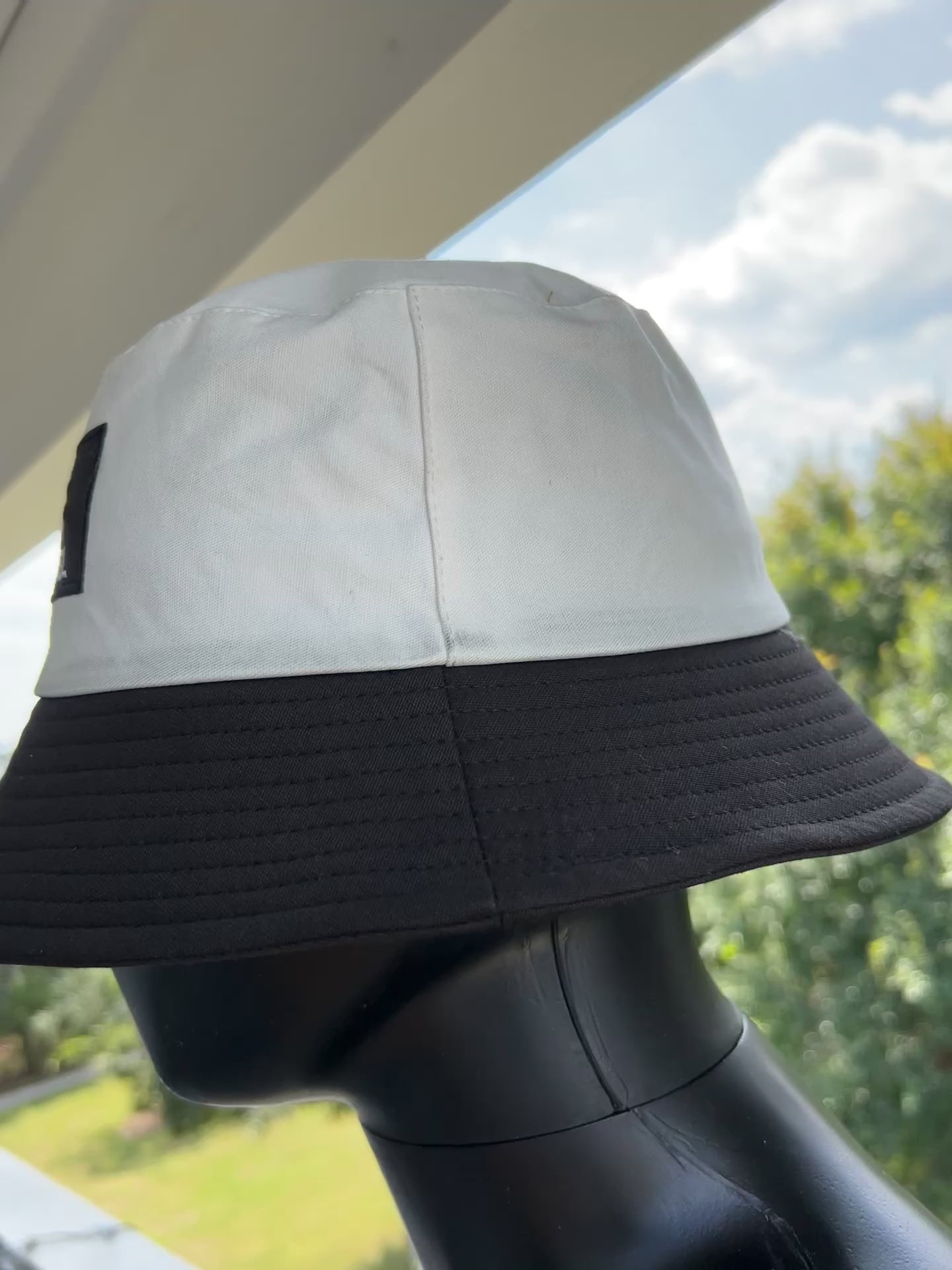 White Black Bucket